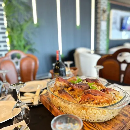 Restorant And Vellezerit Ndoj 4*